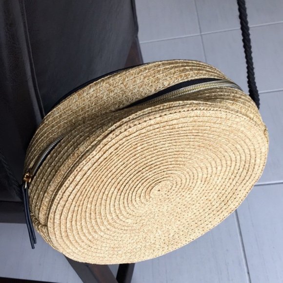 Stella & Dot Handbags - Stella & Dot Round Straw Crossbody Purse